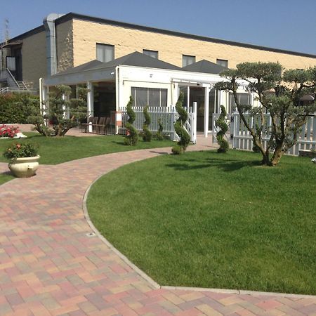 Hotel Bussana Порто-Толле Экстерьер фото