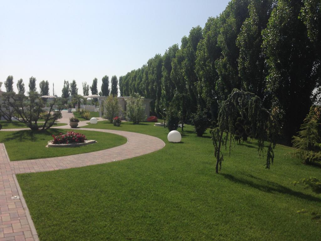 Hotel Bussana Порто-Толле Экстерьер фото