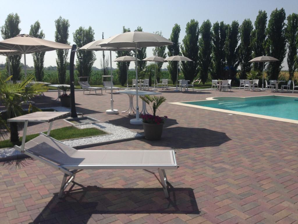 Hotel Bussana Порто-Толле Экстерьер фото